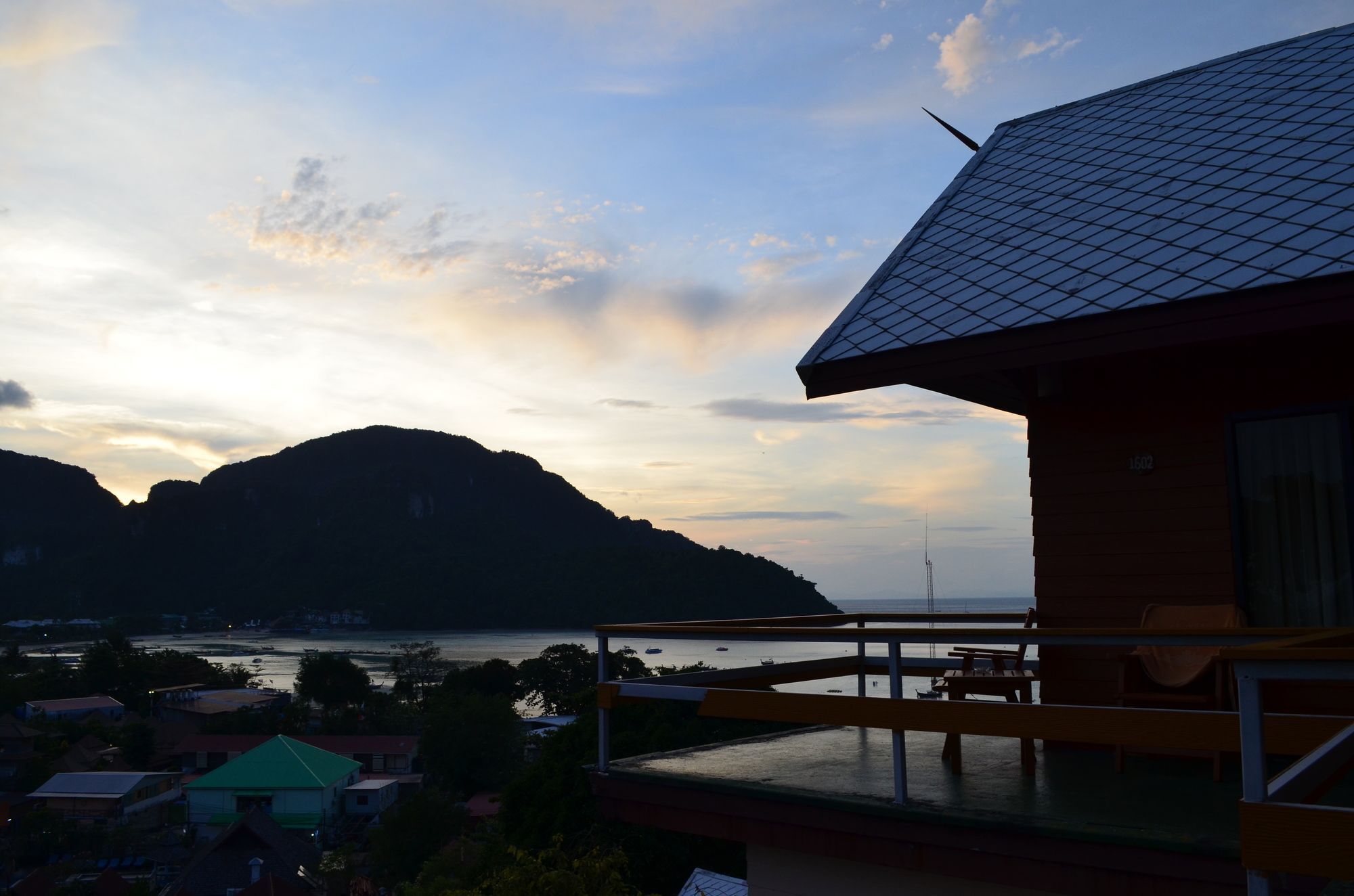 Phitharom Pp Resort Пхипхи Экстерьер фото